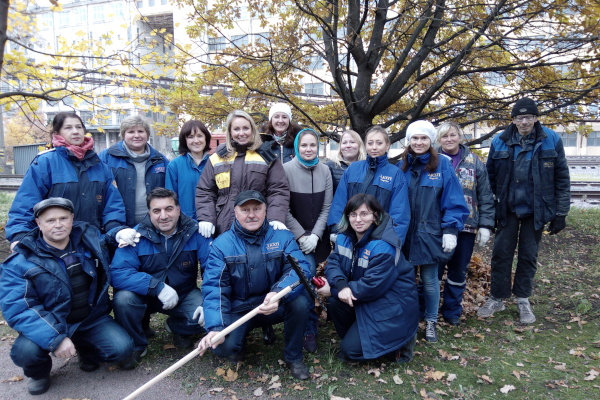  Коллектив хлебокомбината им. Кирова принимает активное участие в осеннем месячнике благоустройства