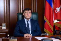 Председатель Жилищного комитета Денис Геннадьевич Удод поздравляет с Новым годом!