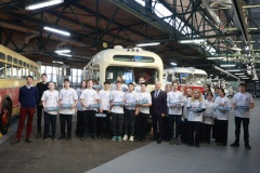 Ученики первого в Петербурге Автотранспортного класса посетили выставку раритетной автомобильной техники