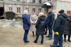 В Центральном районе проверили уборку снега во дворах жилых домов