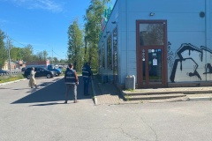 В Красногвардейском районе от незаконного торгового павильона освобождается территория площадью 180 кв.м