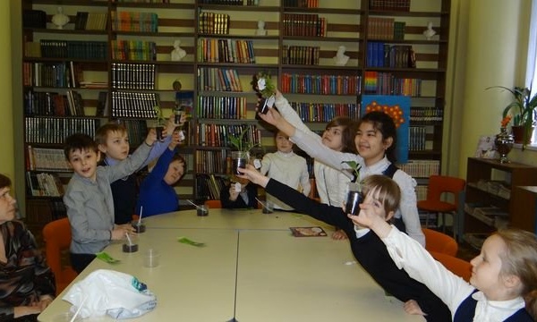 Акция «Весенний подоконник» прошла в Невском районе 