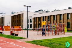 В Калининском районе построена новая школа с двумя бассейнами
