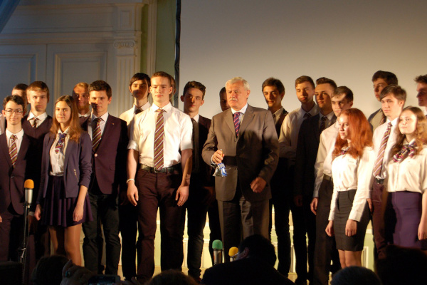 Праздник Последнего звонка для выпускников Петербурга