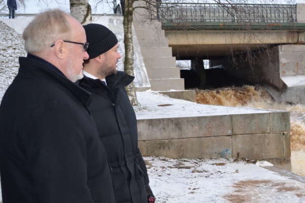 Одну из крупнейших в городе ГТС проинспектировал вице-губернатор Санкт‑Петербурга Владимир Кириллов