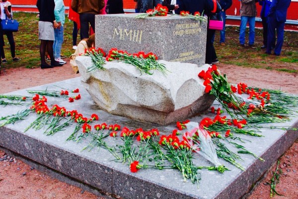 Торжественная церемония на Государевом бастионе Петропавловской крепости 27.05.2015