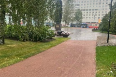 Завершается благоустройство сквера Блокадников у станции метро «Площадь Мужества»