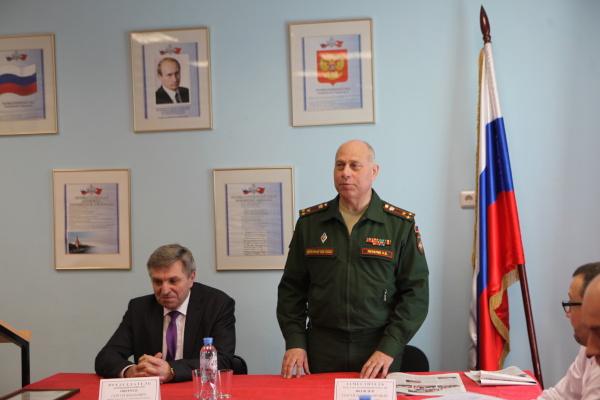 Первое заседание призывной комиссии состоялось в Невском районе
