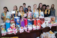 Благотворительную акцию провели школьники Московского района