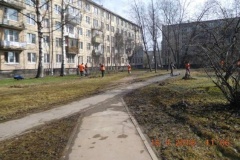 Управляющие компании Московского района продолжают работы по уборке территорий