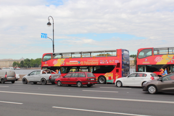 Запуск в Петербурге двухэтажного экскурсионного автобуса CitySightseeing