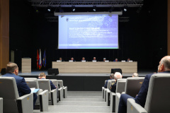 Александр Беглов: Кадры для судостроения в Петербурге готовят 17 вузов, для цифровой трансформации отрасли – 19 вузов и 14 колледжей