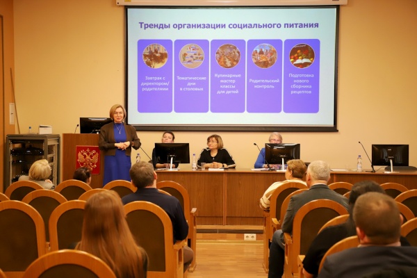 В университете им. И.И. Мечникова обсудили вопросы укрепления здоровья, оказания медицинской помощи