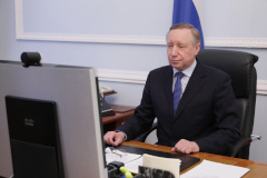 Федеральный центр выделил Петербургу почти два миллиарда рублей на лекарства для пациентов, которые лечатся от КОВИД амбулаторно