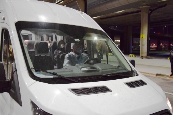 Сегодня ночью из Москвы вернулись 97 петербуржцев и жителей Ленобласти