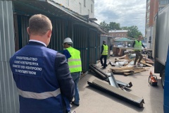 Проводятся мероприятия по пресечению фактов несанкционированной торговли и незаконного использования государственного имущества  и земельных участков на территории комплекса «Невский рынок»