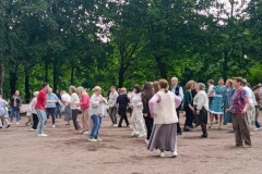 Посетители комплексного центра социального обслуживания населения Центрального района приняли участие в Городских танцевальных верандах