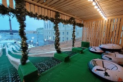 Гостехнадзор Санкт‑Петербурга осмотрел «Рождественскую горку» на Дворцовой площади после первой недели эксплуатации