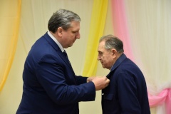 В Центре социальной реабилитации инвалидов и детей-инвалидов Центрального района состоялась церемония вручения юбилейных медалей