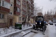 В Невском районе активно идет уборка снега!