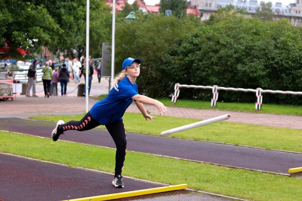 Комитет показал свою меткость на турнире по городошному виду спорта