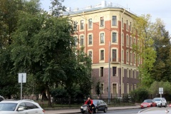 Завершается реставрация фасадов бывшего жилого корпуса Евангелической женской больницы на ул. Некрасова, 45