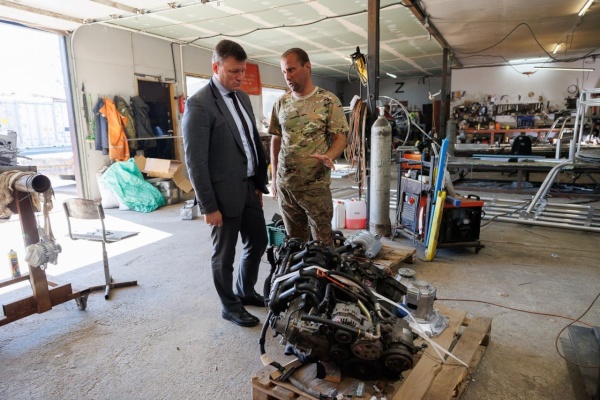 Глава района Александр Якушев посетил с рабочим визитом старейший рыбколхоз Санкт‑Петербурга