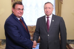 Губернатор поздравил Константина Чуйченко с юбилеем Министерства юстиции