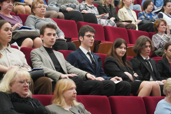 Уже четвертый год подряд гимназия 622 является одной из площадок Петербургского Международного Образовательного Форума
