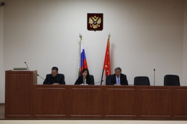 Заседание комиссии по делам несовершеннолетних и защите их прав прошло в Невском районе 