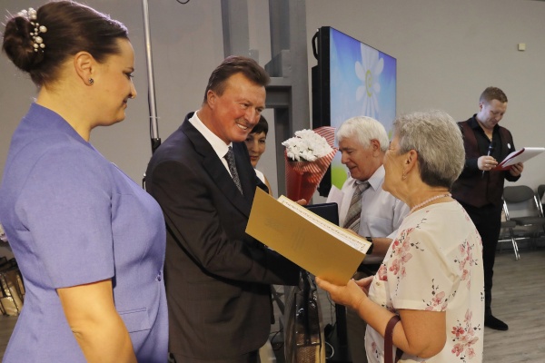 Вручение медалей "За любовь и верность"