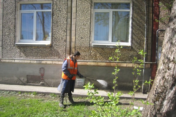 Управляющая компания ЖКС №1 Ежедневно осуществляет помывочные работы