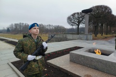 Учащиеся Кировского района чтят память героических защитников Ленинграда
