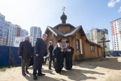 Митрополит Санкт‑Петербургский и Ладожский Варсонофий посетил строящиеся и запланированные к возведению храмы Калининского района