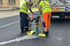 Дорожники проверили качество укладки асфальта на Расстанной улице