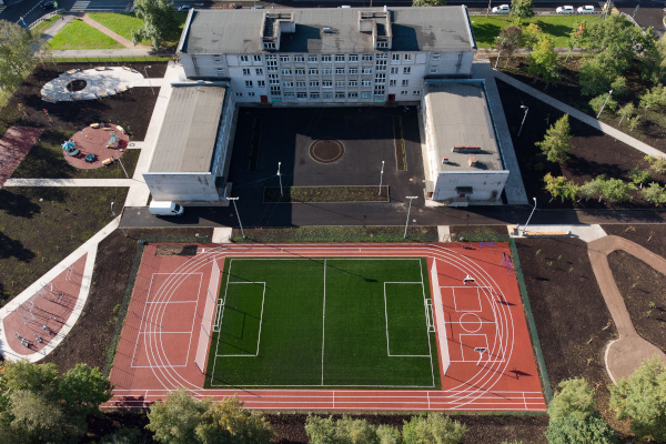 Родной район. Школьный двор превратился в многофункциональную площадку
