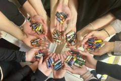 В Молодежном клубе «Юный ленинградец» прошла экологическая акция «Сдай батарейку — спаси планету!»