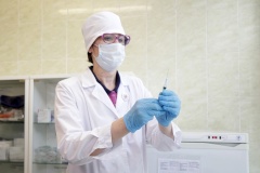 В Калининском районе продолжается вакцинация от COVID-19