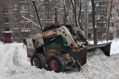 Коммунальщики День защитника Отечества встретили на посту