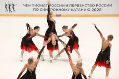 Петербург – лидер чемпионата и первенства России по синхронному катанию на коньках