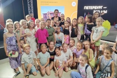 В Петербурге состоялась премьера художественно-документального фильма о синхронном плавании – «Под двумя небесами»