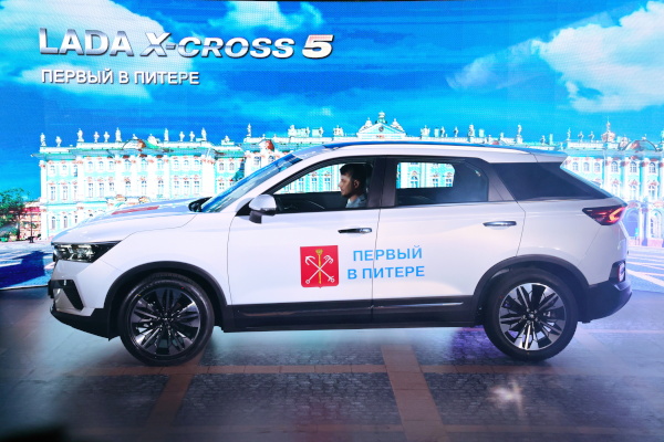 Церемония  начала производства новой модели  LADA