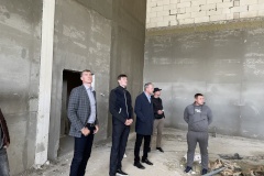 Антон Шантырь проинспектировал ход строительства Центра олимпийской подготовки по баскетболу во Фрунзенском районе