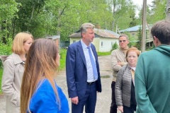 Временно исполняющий обязанности главы администрации Центрального района Максим Романцов посетил детский оздоровительный городок «Березка»