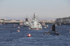В Неве установили рейдовое оборудование для Главного Военно-Морского парада
