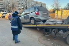 В Кировском районе изъяли автомобиль по продаже просроченными продуктами
