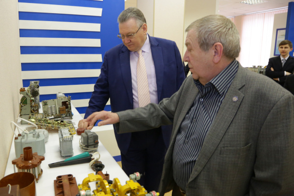 Вице-губернатор Сергей Мовчан совершил объезд предприятий района