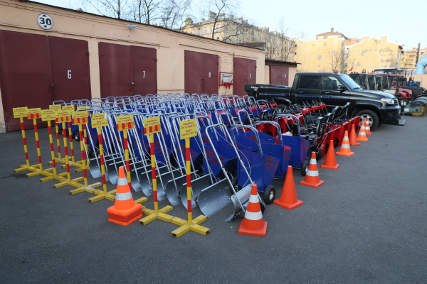 Александр Беглов провел объезд Центрального района