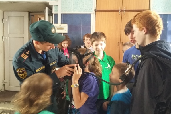 Детский лагерь "Радуга" в гостях у пожарных