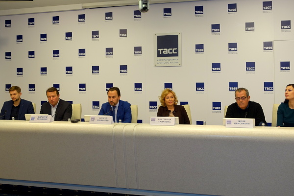 В дни 100-летия революции в Петербурге пройдет Фестиваль света